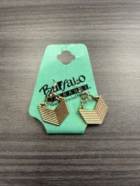 NWT Buffalo Exchange earrings